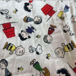 A.スヌーピー ニット生地
