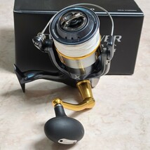 中古 15 ツインパワー 14000XG SW オーバーホール済み シマノ SHIMANO ソルトウォーター ツインパ ジギング キャスティング ロックショア_画像4