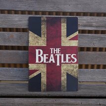 【ブリキ看板】ビートルズ BEATLES ロゴ ユニオンジャック (英国国旗) レトロ風 インテリア 店舗 カフェ 壁飾り 20cm×30㎝（送料無料！）_画像2