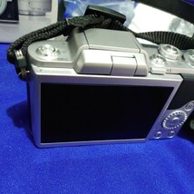 LUMIX GF7 DMC-GF7W-S Panasonic （シルバー） ミラーレス一眼カメラ_画像4