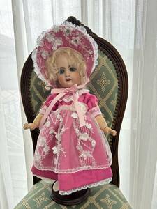  beautiful pink color. silk cloth . flower motif attaching race. dress . bonnet 35cm antique doll dress hand made 