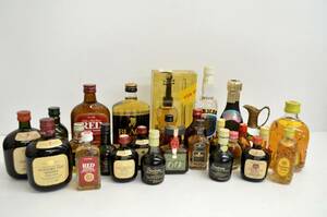 T32/ not yet . plug Mini bottle 27 pcs set summarize whisky brandy liqueur shochu wine 