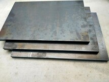 送料無料！不用在庫品処分!　鉄板　S45C 黒皮　12ミリ　200ミリ×300ミリ　3枚セット　16.8キロ　鉄板 切り売り　鋼材　DIY_画像2