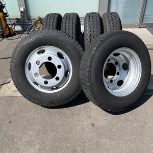 鉄ホイールセット　205/85R16 DUNLOP, LT5 　日野、ダイナ用　16×5.5J ６穴 激安美品　6本セット：100000円