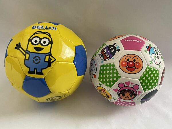 【送料無料・まとめ売り】ミニオンズ サッカーボール★アンパンマン カラフルサッカーボール