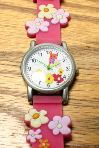 [ beautiful goods * flat battery ] clock. . a little over . precisely floral print. band . lovely . common use wristwatch pink 