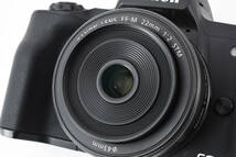 ★極上品★キヤノン Canon EOS Kiss M ブラック ボディ/EF-M 22mm F2 STM L4700#2534_画像10