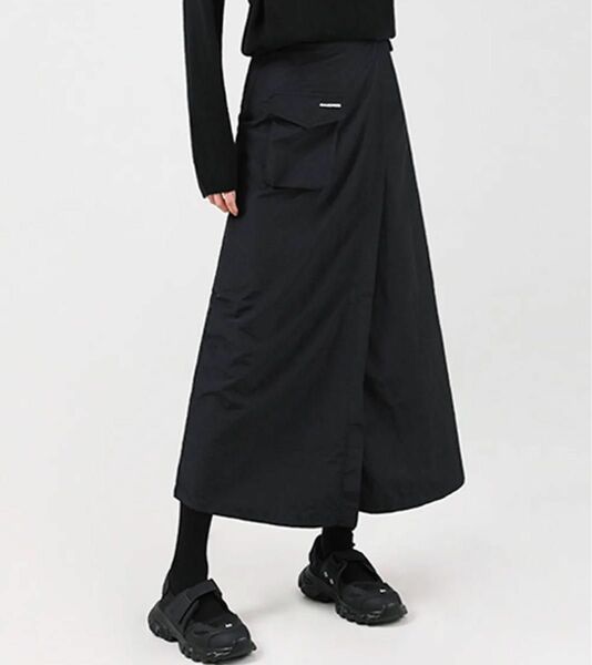 AVANDRESS Greta Pocket Wrap Skirt BLACK