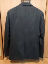 1回着用のみ　メンズスーツ　YA4　シングル　2つボタン　セットアップ　メタリックツイル　メンズ　ビジネススーツ　ブラック_画像2
