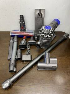 I★ 難あり dyson ダイソン V6 Fluffy+ サイクロン コードレスクリーナー 掃除機 現状品