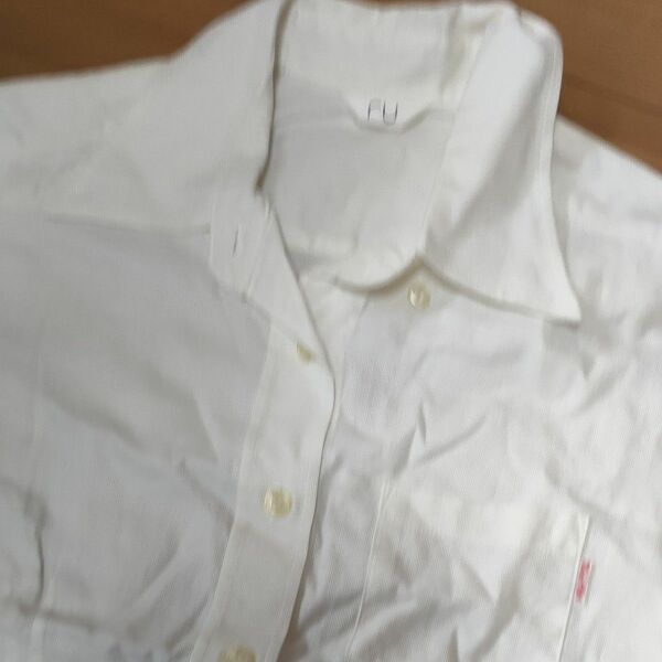 白ru シャツ半袖　美品