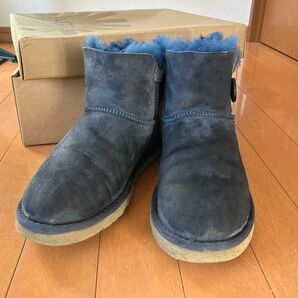 UGG アグ24cmネイビーショートミニベイリーボタンムートンブーツ紺