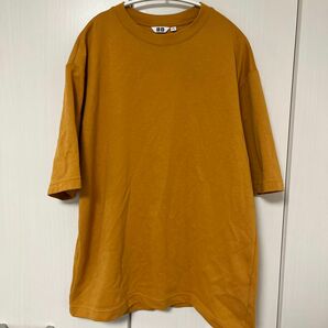 ユニクロ　UNIQLO Tシャツ