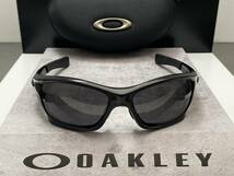 偏光★OAKLEYオークリー PITBULLピットブル マットブラックつや消し黒/POLARISEDミラーレンズ USA製アジアンFITサングラス ケース付 SI米軍_画像2