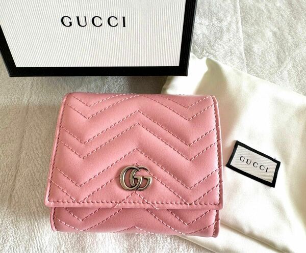 新品未使用　GUCCI マーモントGG ピンク 二つ折り財布 グッチ