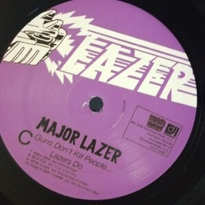 D03 中古LP 中古レコード MAJOR LAZER guns dont kill people ...lazers do メジャーレイザー US盤 2枚組 DWT70088-1 DIPLO SWITCHの画像9