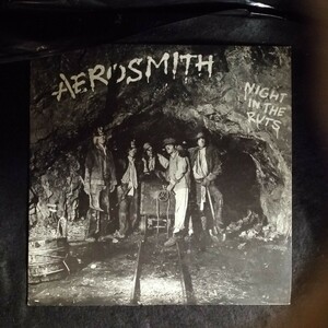 D03 中古LP 中古レコード　エアロスミス　ナイトインザラッツ　国内盤　25AP 1601 AEROSMITH night in the ruts