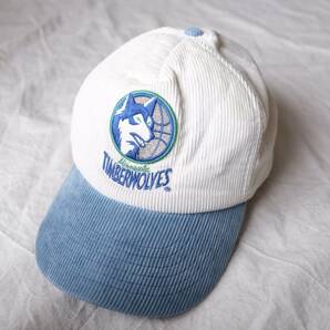90s【 NBA Minnesota Timberwolves 】ミネソタ ティンバーウルブズ ビンテージ 旧ロゴ コーデュロイ キャップ スナップバック CAP 帽子の画像1