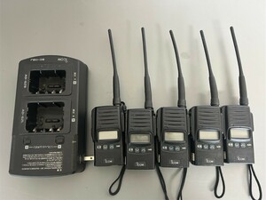 8653★ iCOM 充電器 無線機 まとめ BC-118J / IC-UH301 未確認 ジャンク品