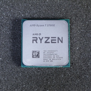 AMD Ryzen 7 3700X Socket AM4 ※傷が多いです※