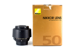 ■ Nikon ■ AF-S NIKKOR 50mm F1.8 G ●防湿庫保管品●光学系極めて綺麗●プロテクター付属 【ほぼ新品 送料込】