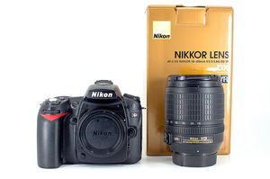 ■ Nikon ■ D90ボディ + AF-S NIKKOR 18-105mm F3.5-5.6 G ED VR ● S数 約 18.750 ●レンズキット【極めて美品 送料込】