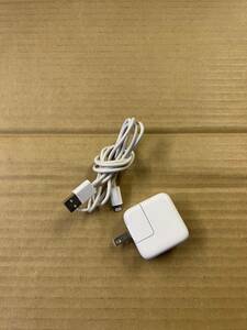 Apple 　10W 　USB Power Adapter 　Model：A1357　（1）