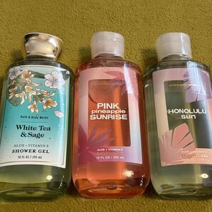 送料無料3本セット 新品 バス アンド ボディワークス Bath & Body Works シャワージェル295ml x 3（ボディソープ）の画像1