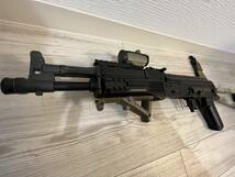 中古 次世代電動ガン 東京マルイ AK102 リコイルオミットカスタム済 フォアグリップ 予備マガジン スリング ケース_画像3