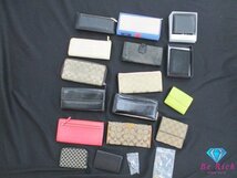 ★コーチ COACH グッチ GUCCI プラダ PRADA ミュウミュウ miumiu ダンヒル dunhill 他 バッグ 財布 等 45個 まとめて【中古】｛b3｝_画像4