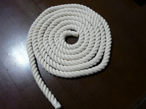 ロープ　太　直径１．５ｃｍ　２ｍ８０ｃｍ