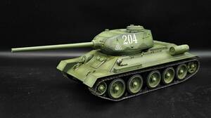タミヤ　1/35 ソビエト T-34/85 中戦車 完成品　ベルリン（１９４５年４月）