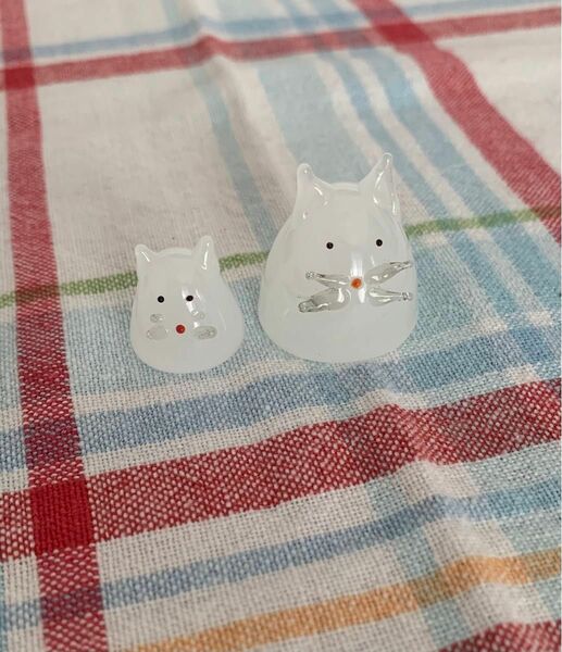 【ガラス細工】白猫の親子　ミニチュア　置物 猫 ねこ インテリア かわいい
