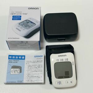 OMRON オムロン　手首式血圧計　HEM-6230　血圧自動血圧計 