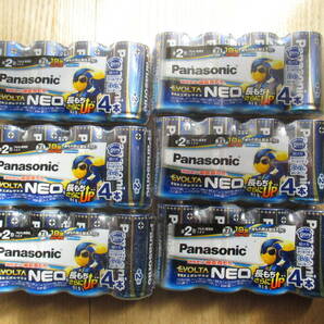 パナソニック（エボルタネオ） Evolta Neo アルカリ乾電池 単2（4個入り） × 6個 合計24本 【全国送料520円】の画像1