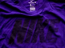 【既決USA】NIKE ・ ナイキ@完売胸元【NIKE】ロゴ入半袖Tシャツ【NIKE Men's DRI-FIT Logo Graphic T-Shirt】 Purple @XL_画像5