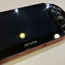 電源〇 PlayStation Vita Wi-Fiモデル ブラック/ピンク (PCH-2000)　ジャンク 　中古品 本体 PCH-2000 Sony _画像4