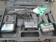 ★中古現状品★makita マキタ 14.4V 充電式インパクトドライバ M695D バッテリー2個 充電器付き ②_画像1