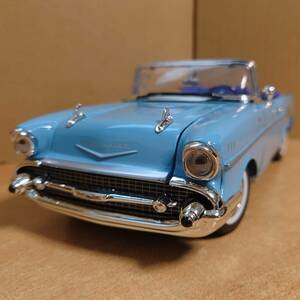 1/18 シボレーベルエアコンバーチブル ブルー 1957 Chevy Bel Air Convertible MM製