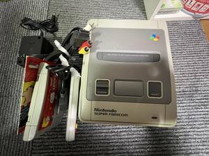 スーパーファミコン　本体＋ケーブル＋電源＋おまけソフト１ヶ