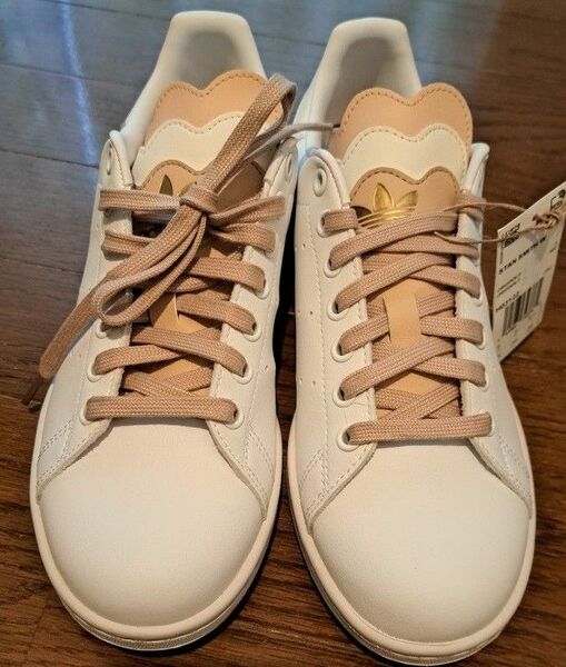 新品　タグ付き　adidas スニーカーStan Smith　W　スタンスミス