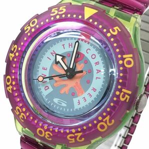 美品 Swatch スウォッチ SCUBA200 スクーバ 腕時計 クオーツ コレクション コレクター おしゃれ 個性的 パープル 電池交換済 動作確認済の画像1