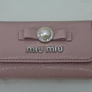 □未使用品□miumiu キーケース 5PＧ222 MADRAS PEARL OPALE ピンク系 6連（30924030403670WY）の画像3