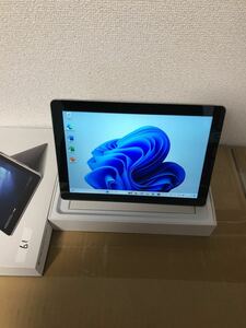 61 Microsoft Surface Go / Model:1824 CPU: Pentium 4415Y/ メモリー8GB/ 