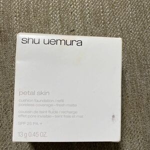 【レフィル】 shu uemura シュウウエムラ ペタルスキン クッション ファンデーション 【SPF25 PA+】 #564