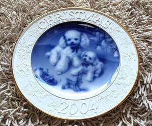 tam_040 美品！ 限定品 大倉陶園 クリスマスプレート 白磁 OKURA CHINA CHRISTMAS PLATE お箱入り 20cm ★ 2004 POODLE プードル 犬 DOG