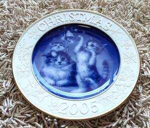 tam_042 美品！ 限定品 大倉陶園 クリスマスプレート 白磁 OKURA CHINA CHRISTMAS PLATE お箱入り 20cm ★ 2005 NORWEGIAN FOREST CAT 猫