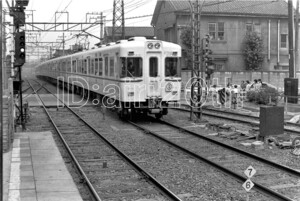 R1021-1【古い 鉄道 白黒 モノクロネガ】35mm 6コマ◇昭和40～50年代 京王帝都電鉄 5000系 2000系 ※鉄道 駅 電車 汽車 蒸気機関車