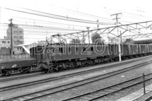 R1022-1【古い 鉄道 白黒 モノクロネガ】35mm 6コマ◇昭和40～50年代 特急あいづ 小田急電鉄えのしま EF1019 特急きりしま ※鉄道 駅 電車_画像4