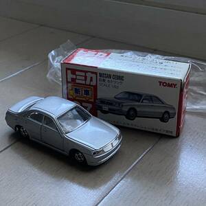 トミカ 日産 セドリック　87 新車シール　赤箱